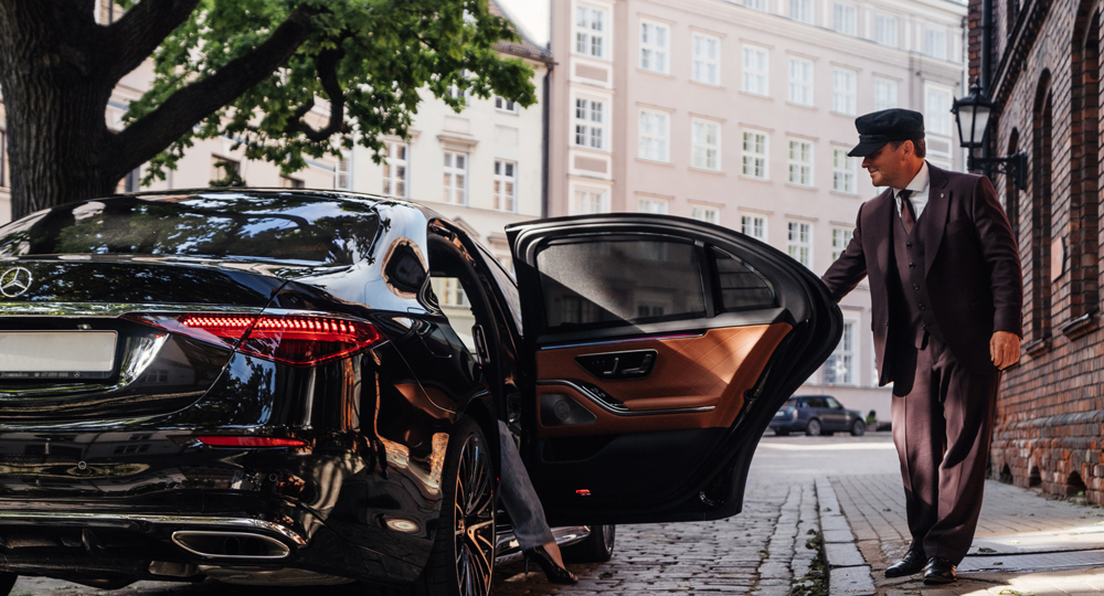 Seralux Mercedes Limousine mit Chauffeur